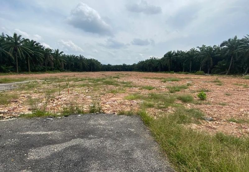 Tanah Lot Kampung Parit Rasipan Parit Raja