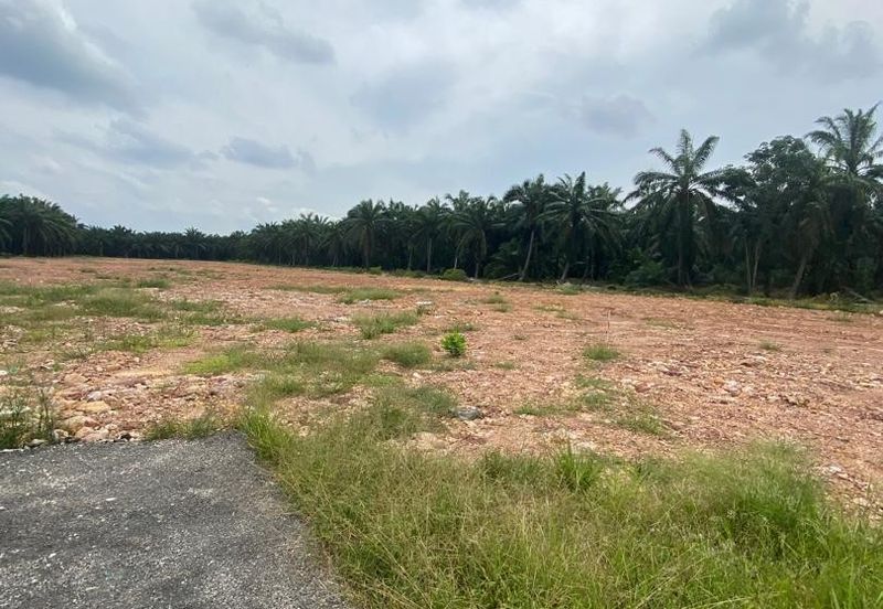 Tanah Lot Kampung Parit Rasipan Parit Raja