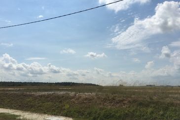 West Port, Pulau Indah