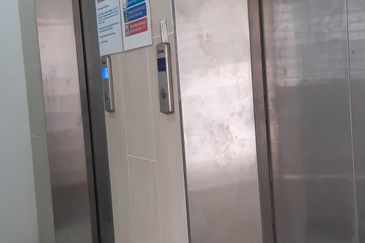 JALAN CEMERLANG 4( BANTING BUSINESS CENTRE