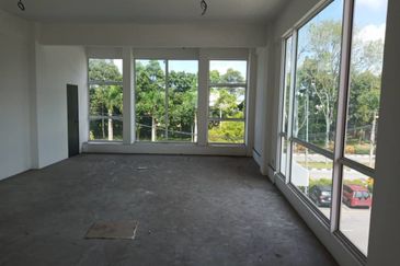 JALAN CEMERLANG 4( BANTING BUSINESS CENTRE