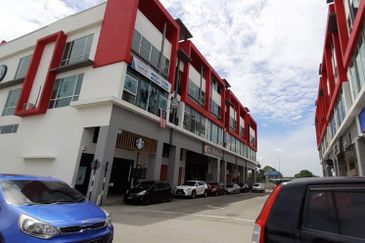 JALAN CEMERLANG 4( BANTING BUSINESS CENTRE