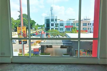 JALAN CEMERLANG 4( BANTING BUSINESS CENTRE