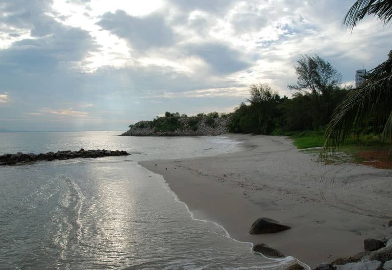 Coastal Tower, Ratu Mutiara