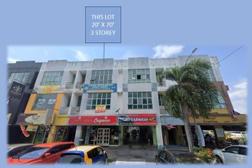 3 Storey SHOPLOT Near MC-D Drive-Thru Banting CBD