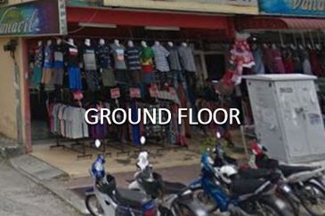 2 Storey SHOPLOT Near Main Road