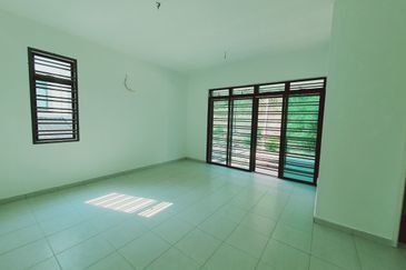 Taman Muzaffar Heights