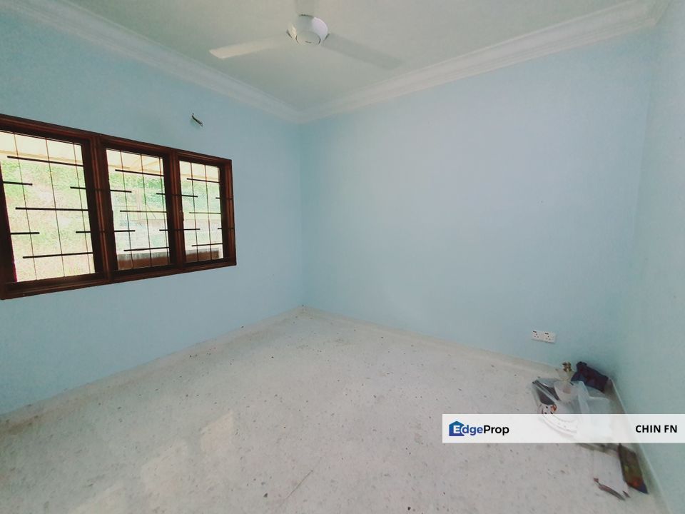 𝐓𝐚𝐦𝐚𝐧 𝐏𝐞𝐫𝐤𝐨𝐭𝐚 𝐁𝐚𝐭𝐮 𝐁𝐞𝐫𝐞𝐧𝐝𝐚𝐦 𝐌𝐞𝐥𝐚𝐤𝐚 Double Storey Semi D House for Sale near Infineon Texas Instrument , Melaka, Batu Berendam