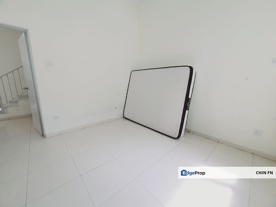 Below Value 17% Security Freehold 2 Sty Semi D House for Sale Tmn Nuri Durian Tunggal Melaka, Melaka, Durian Tunggal