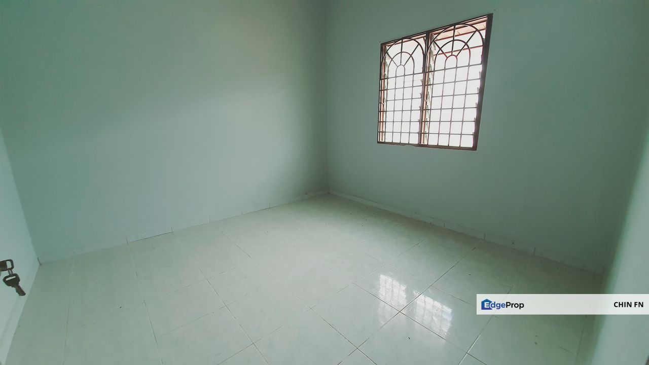𝐓𝐚𝐦𝐚𝐧 𝐒𝐞𝐦𝐚𝐛𝐨𝐤 𝐉𝐚𝐲𝐚 𝐌𝐞𝐥𝐚𝐤𝐚 Double Storey Terrace House for Sale Face Padang Empty Field, Melaka, Melaka Tengah