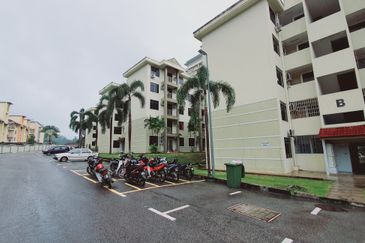 PANGSAPURI BUKIT BERUANG PERMAI