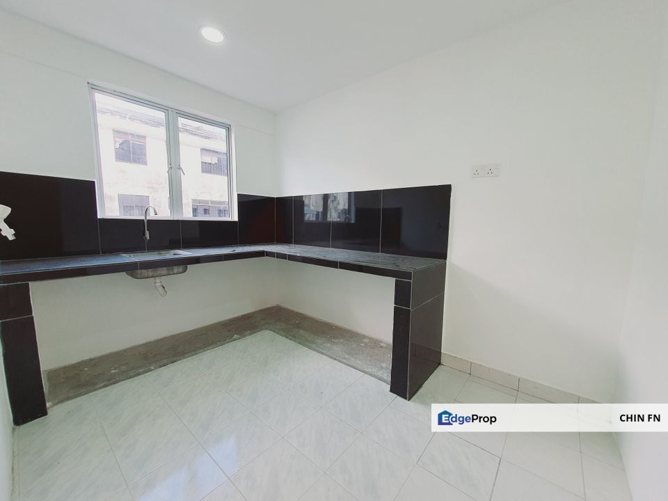 Newly Refurbish Below Value 9% Fully Renovate Kota Laksamana Utama Melaka, Melaka, Melaka Tengah