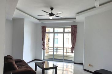 CONDOMINIUM OCEAN PALMS(PERMATA IDAMAN)