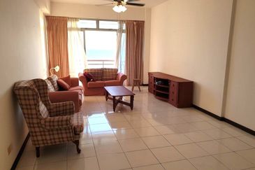 CONDOMINIUM OCEAN PALMS(PERMATA IDAMAN)