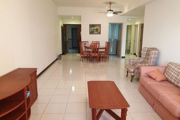 CONDOMINIUM OCEAN PALMS(PERMATA IDAMAN)