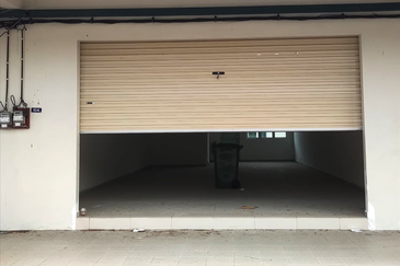 Facing Main Road New Shop 1 Sty Shop Tambak Paya Harmoni Ayer Molek Melaka