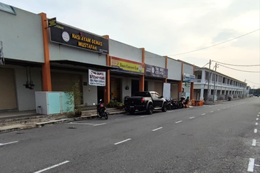 Facing Main Road New Shop 1 Sty Shop Tambak Paya Harmoni Ayer Molek Melaka
