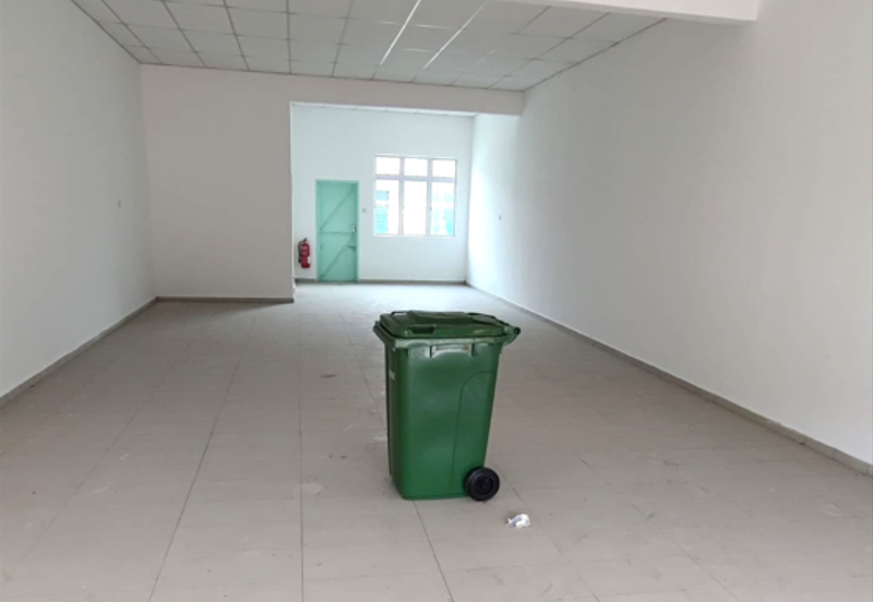 Facing Main Road New Shop 1 Sty Shop Tambak Paya Harmoni Ayer Molek Melaka