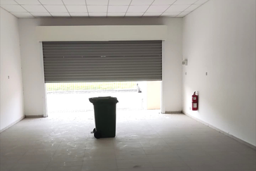 Facing Main Road New Shop 1 Sty Shop Tambak Paya Harmoni Ayer Molek Melaka