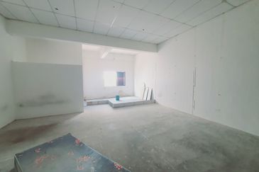 1st Floor Office Busy Area Pusat Perniagaan Bukit Baru Utama Melaka