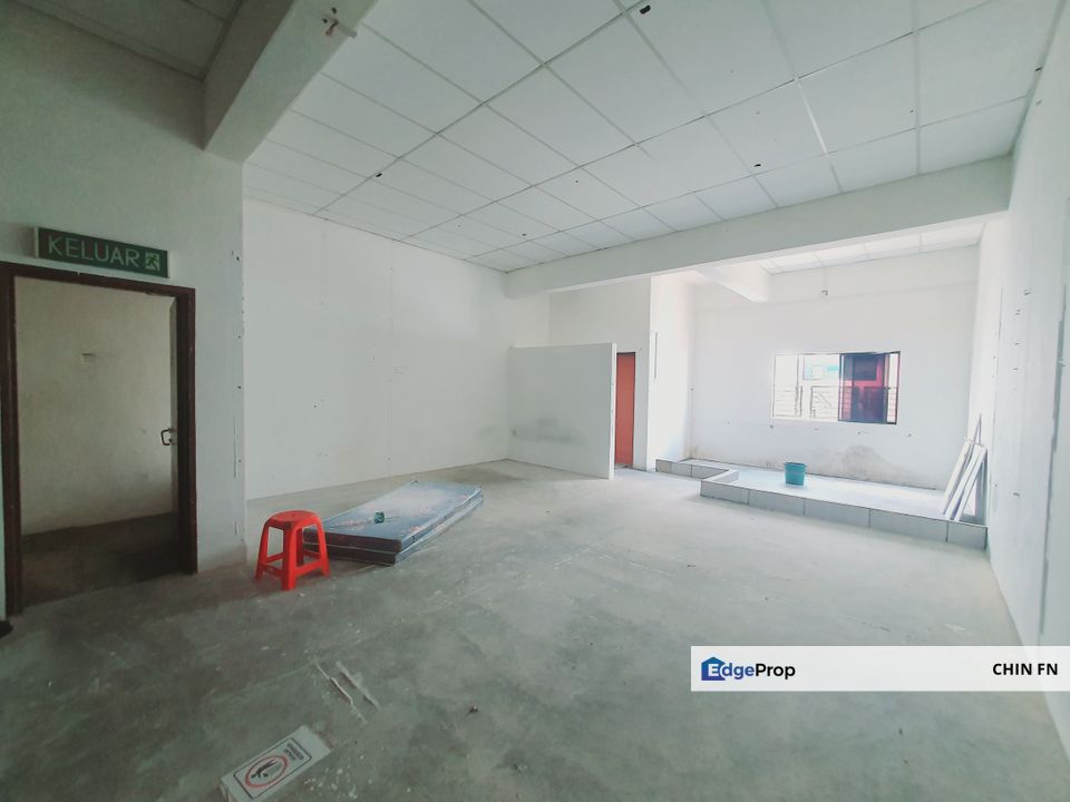 1st Floor Office Busy Area Pusat Perniagaan Bukit Baru Utama Melaka, Melaka, Melaka Tengah