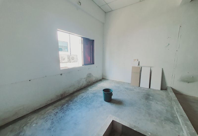 1st Floor Office Busy Area Pusat Perniagaan Bukit Baru Utama Melaka