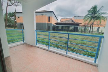 Good Price Ground Floor Fully Furnish Gold Coast Bukit Katil Manipal U Melaka