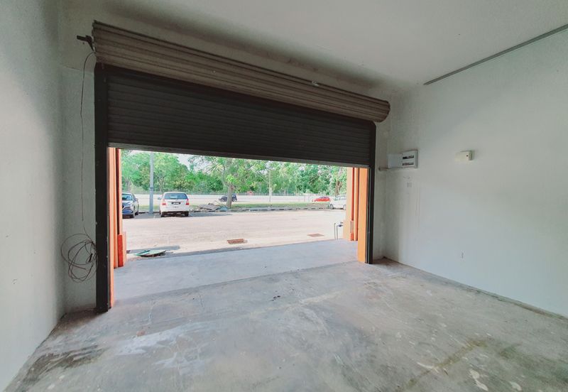 Face Main Road Ground Floor Paya Rumput Utama Cheng Batu Berendam Melaka