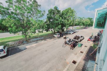 1st Floor Shop Face Main Road Paya Rumput Utama Cheng Batu Berendam Melaka