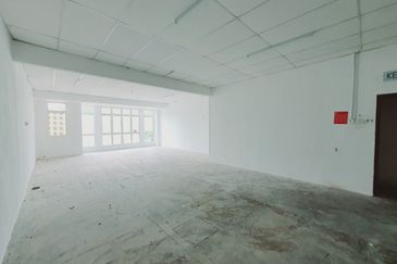 1st Floor Shop Face Main Road Paya Rumput Utama Cheng Batu Berendam Melaka