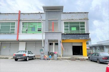 Jalan Kemus @ Simpang Ampat