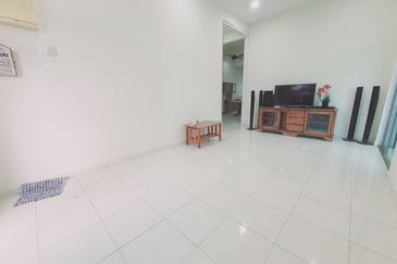 Big 3800 sqft Corner 1 Sty Semi D Angkasa Nuri Infineon CTRM Batu Berendam