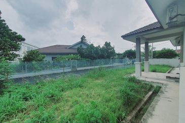 Big 3800 sqft Corner 1 Sty Semi D Angkasa Nuri Infineon CTRM Batu Berendam