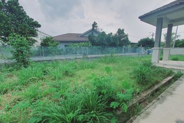 Big 3800 sqft Corner 1 Sty Semi D Angkasa Nuri Infineon CTRM Batu Berendam