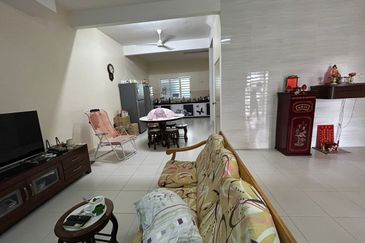 Super Size 22 x 80 sq.ft with 24hr Security Angkasa Nuri Batu Berendam