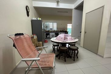 Super Size 22 x 80 sq.ft with 24hr Security Angkasa Nuri Batu Berendam