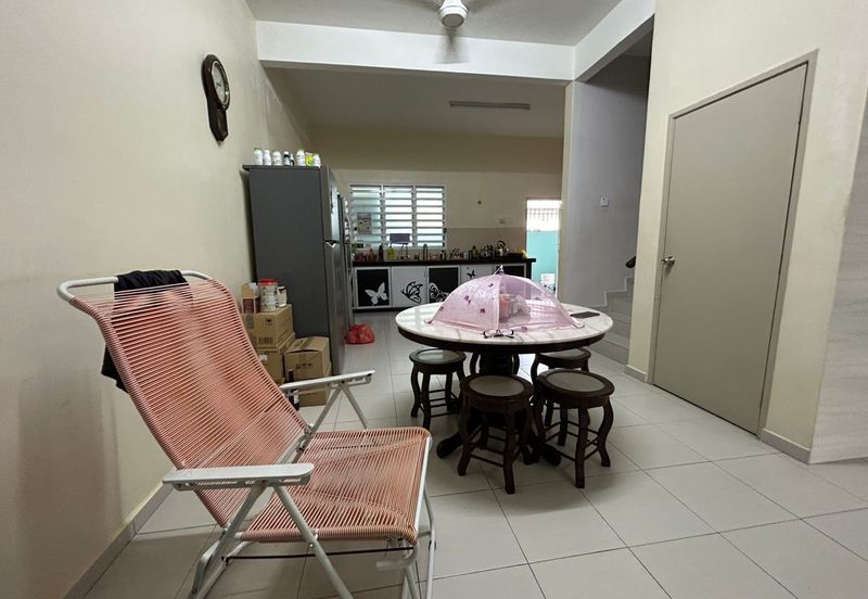 Super Size 22 x 80 sq.ft with 24hr Security Angkasa Nuri Batu Berendam