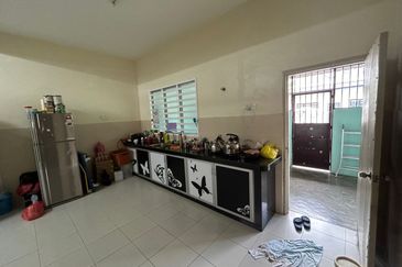 Super Size 22 x 80 sq.ft with 24hr Security Angkasa Nuri Batu Berendam