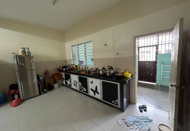 Super Size 22 x 80 sq.ft with 24hr Security Angkasa Nuri Batu Berendam