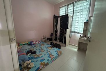 Super Size 22 x 80 sq.ft with 24hr Security Angkasa Nuri Batu Berendam