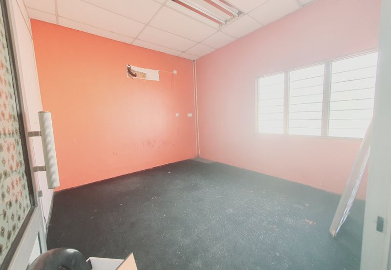 1st Floor Shop Office Partition Room Carpet Tasik Utama Ayer Keroh MITC