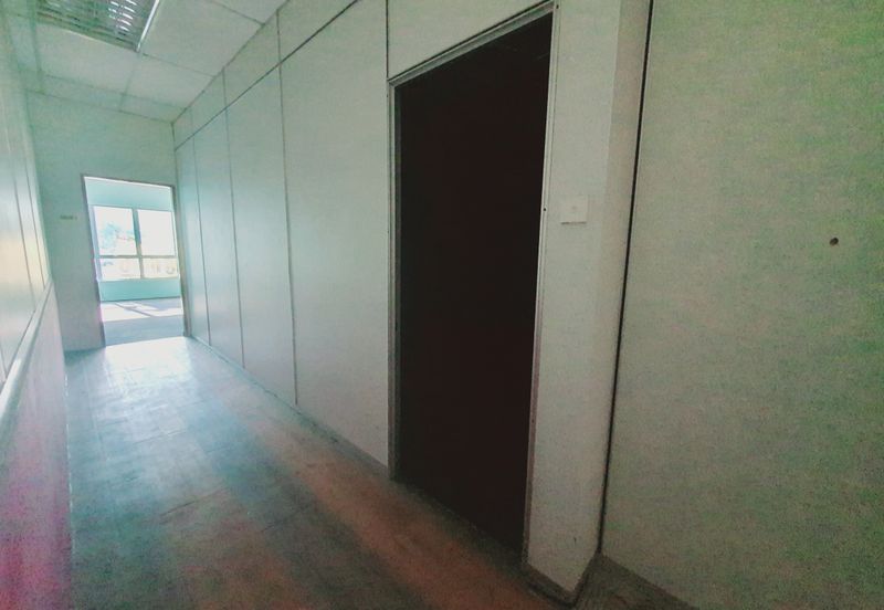 1st Floor Shop Office Partition Room Carpet Tasik Utama Ayer Keroh MITC