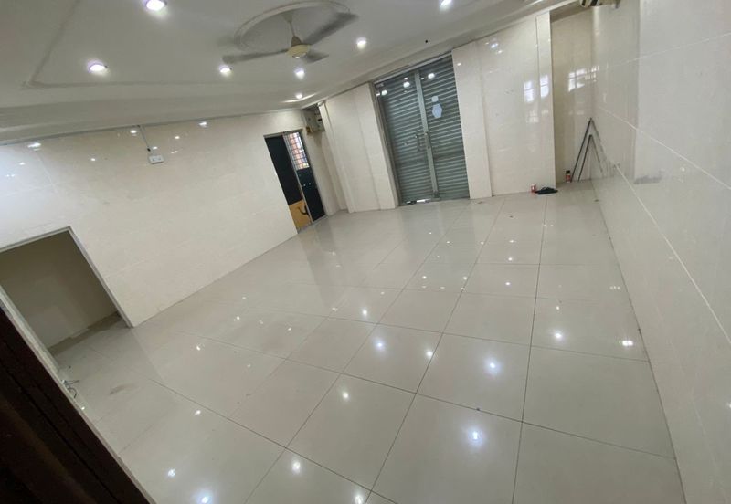 Face Main Road Ground Floor Shop Tasik Utama UTeM Ayer Keroh MITC
