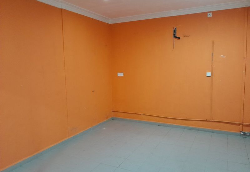 Face Main Road Ground Floor Shop Tasik Utama UTeM Ayer Keroh MITC