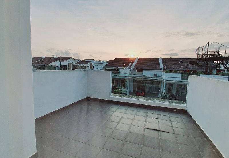 Below Value 7% House 2 Sty Terrace 24hr Security Country Villa Ayer Keroh