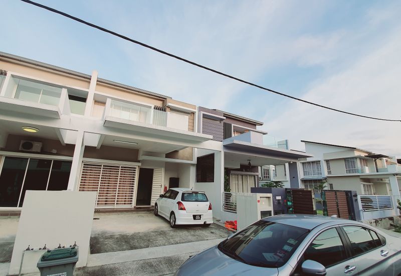 Below Value 7% House 2 Sty Terrace 24hr Security Country Villa Ayer Keroh