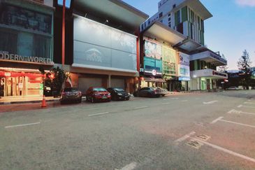 Facing Main Road Ready Tenant Kota Laksamana Syahbandar Bank of China