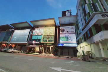 Facing Main Road Ready Tenant Kota Laksamana Syahbandar Bank of China
