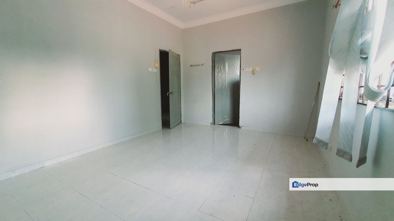 Cash Back RM45K Face Padang Renovated Teres Semabok Jaya Duyong, Melaka, Melaka Raya