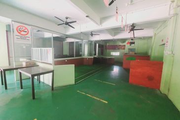 Corner Below Value 15% RM220K Freehold Ayer Keroh Permai Bukit Beruang